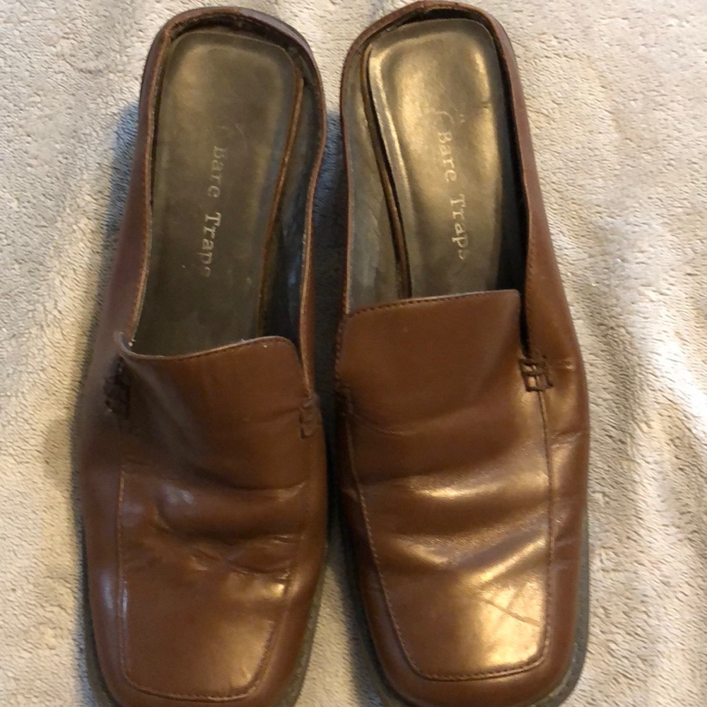 Bare Trap Mules